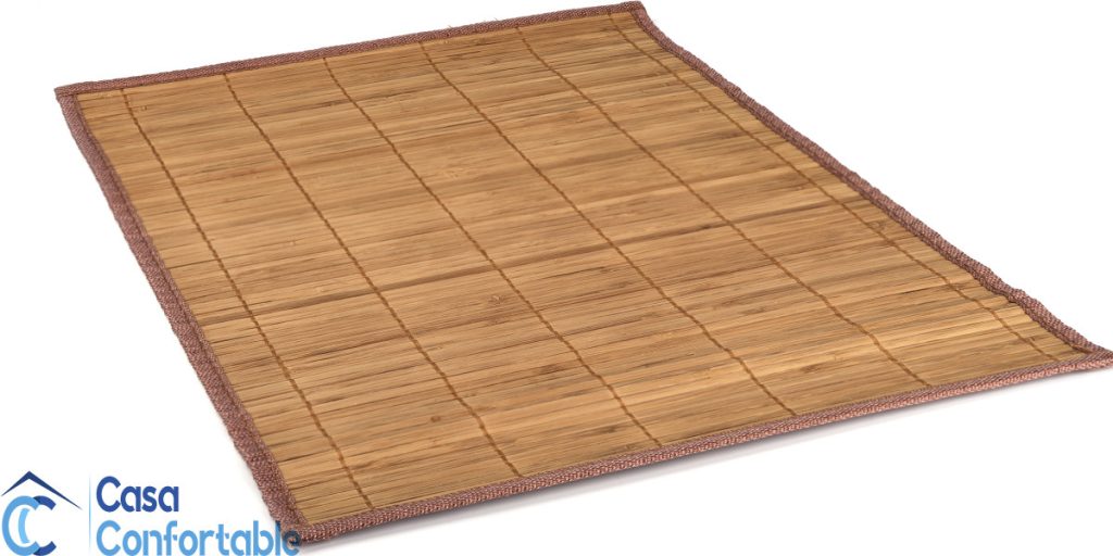 Esterilla de bambú con listones y respaldo textil