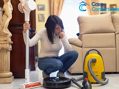 Robot aspirador, escoba sin cable y aspiradora de trineo para tareas distintas