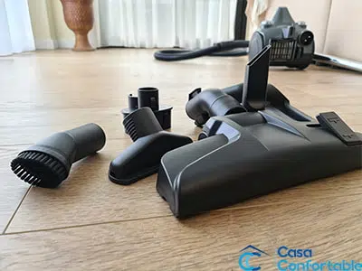 Accesorios de la Amazon Basics 15KC-71EU4 fotografiados durante la review de CasaConfortable