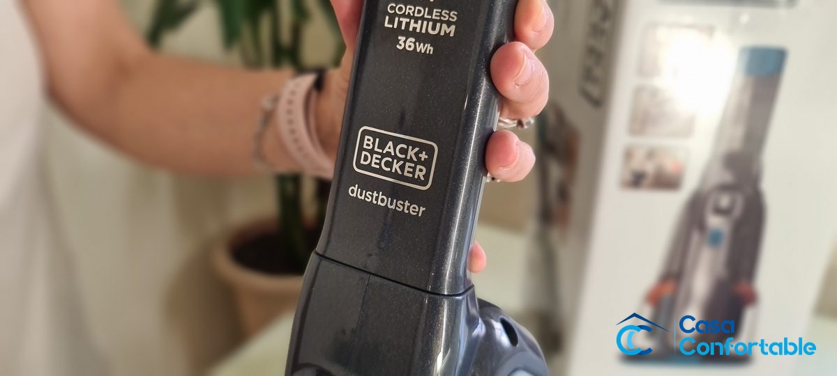 Batería del Black+Decker dustbuster con la inscripción 18V Cordless Lithium 36 Wh