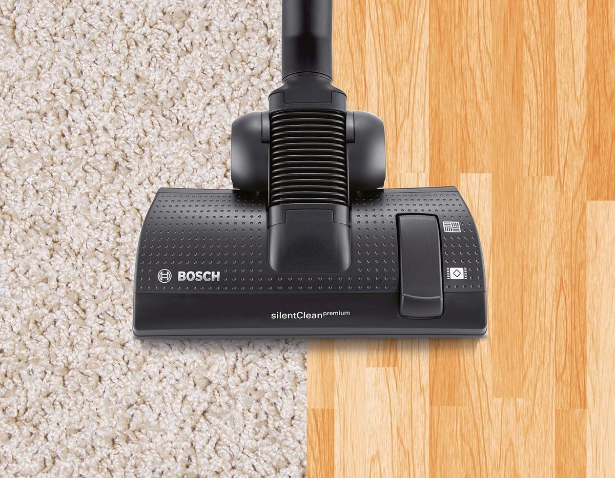 Cepillo de la Bosch ProSilence BGS7MS64 al pasar de madera a alfombra