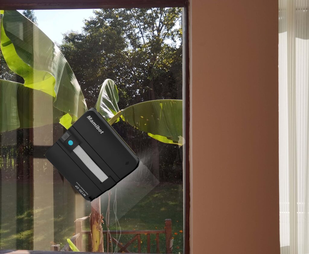 Mamibot W120-DP trabajando sobre un ventanal