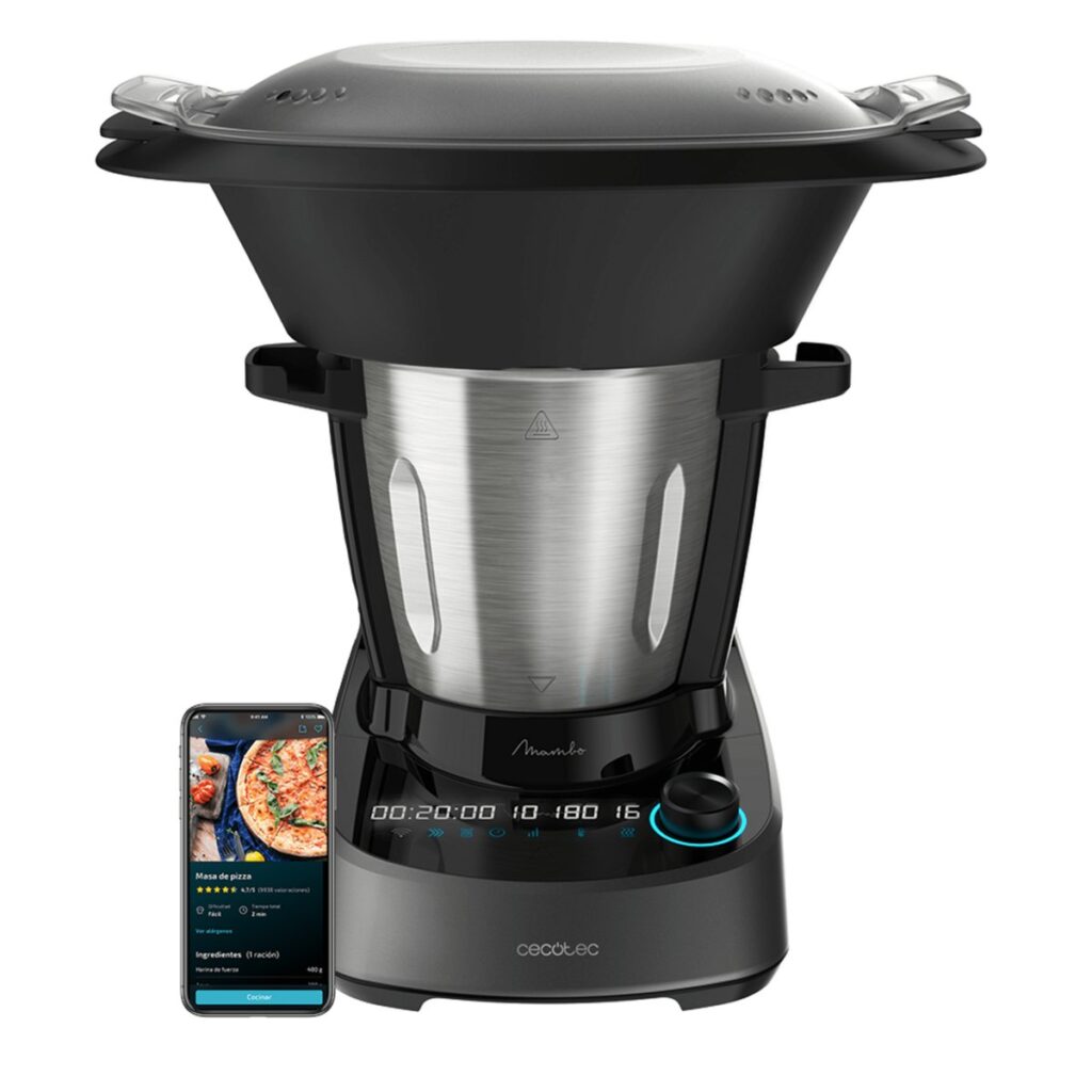 El Mambo 11090 con la jarra de acero, el vaporizador encima y la app de recetas al lado