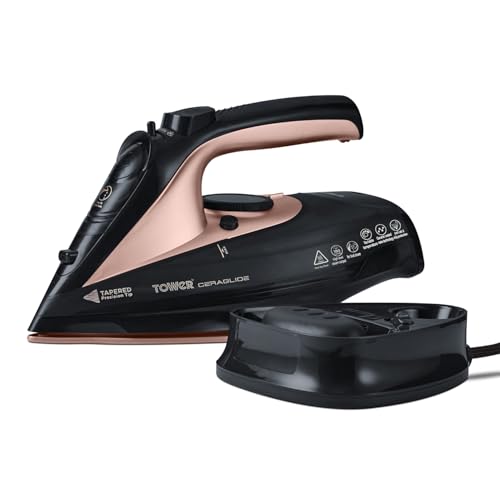 Plancha Tower CeraGlide T22008RG negra y oro rosa junto a su base de carga